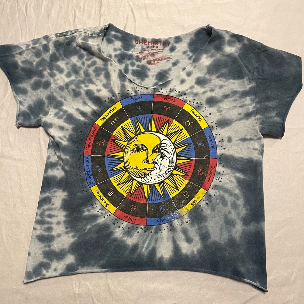 Women’s Crop Top - Size Small